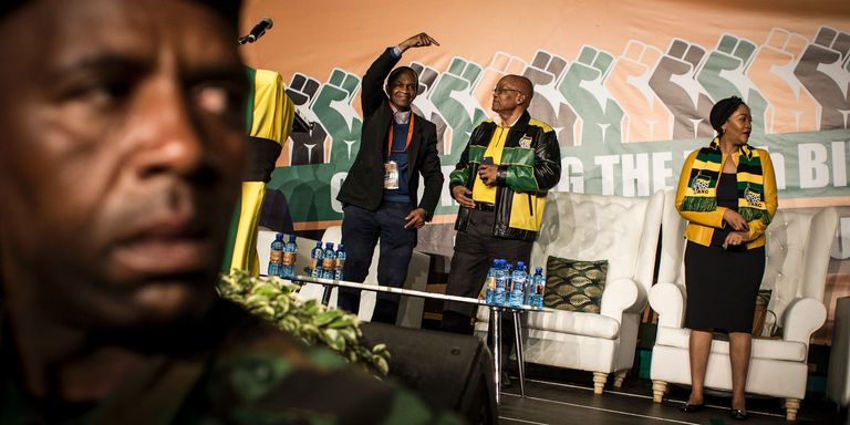 En Afrique du Sud, tous les moyens sont bons pour « dégager » Jacob Zuma