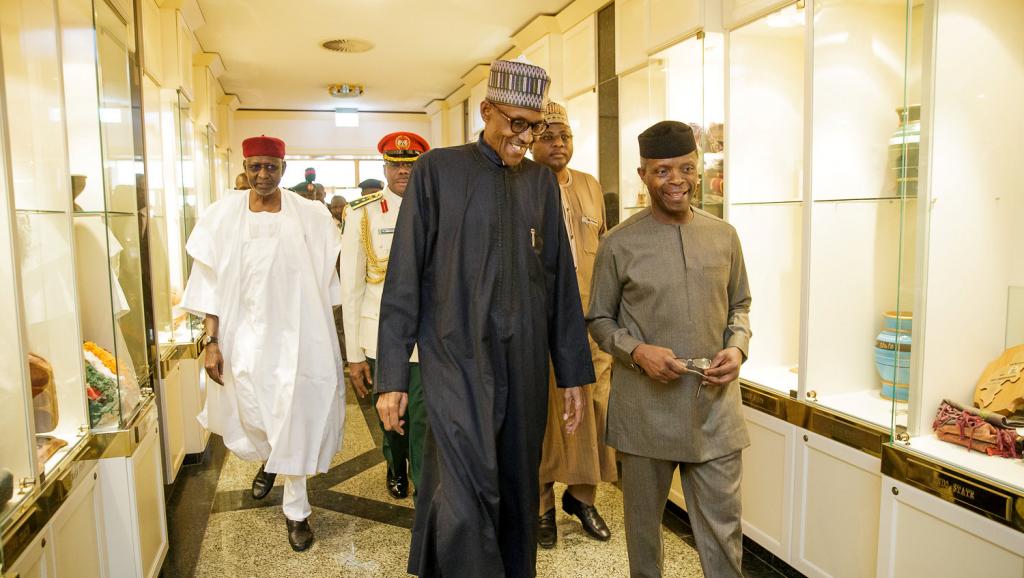 Nigeria: le président Buhari reste absent, deux ans après son arrivée au pouvoir