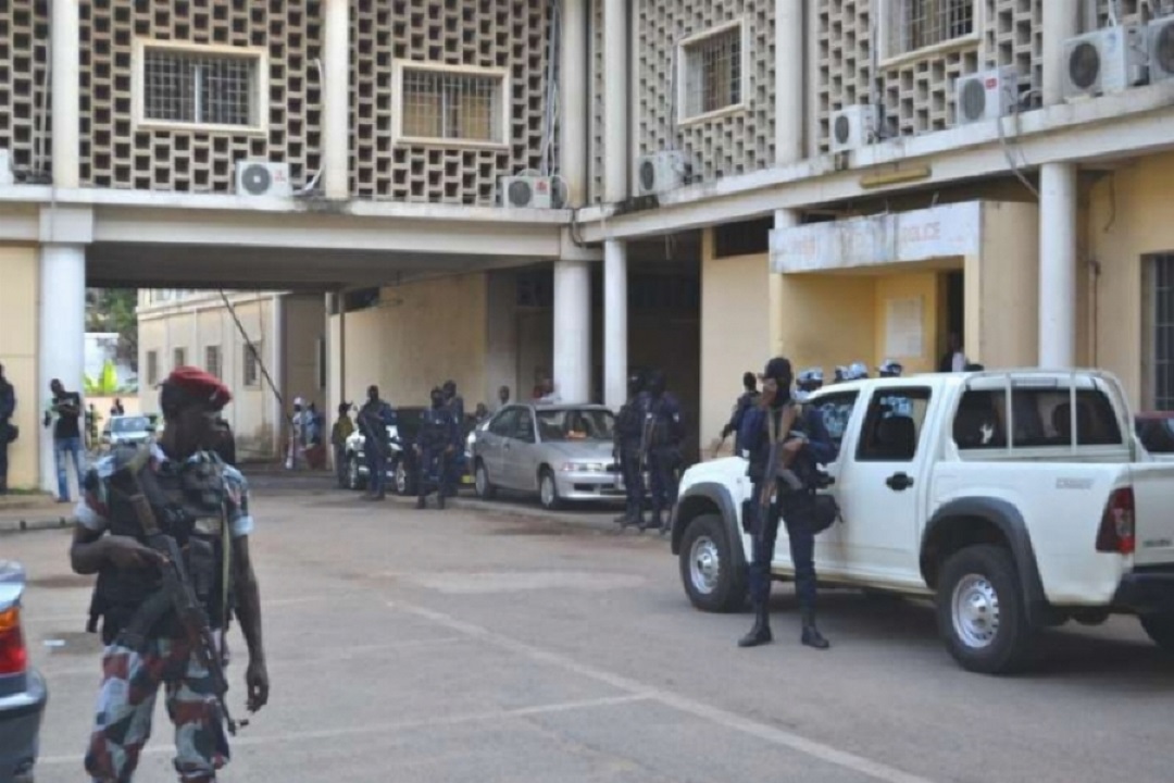 Évasion de prisonniers au Palais de Justice d’Abidjan en Côte-d’Ivoire: 7 agents pénitentiaires relevés de leur fonction