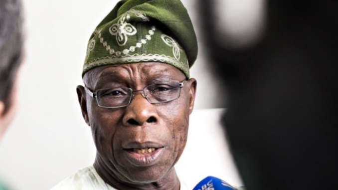 La constitution togolaise devrait limiter les mandats présidentiels, selon le Nigérian Obasanjo