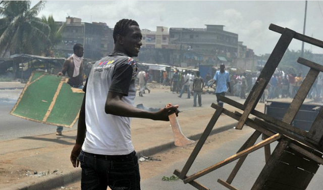 Côte d’Ivoire :  la Milice des Microbes au service du régime Ouattara, constituent une force réserviste.