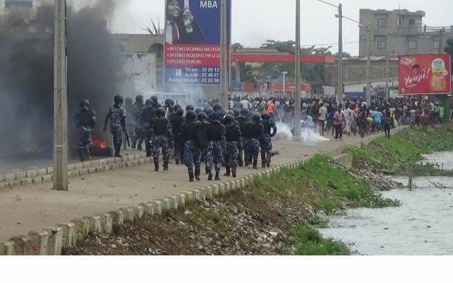 Togo : Le face à face manifestants et milices tourne à l’affrontement