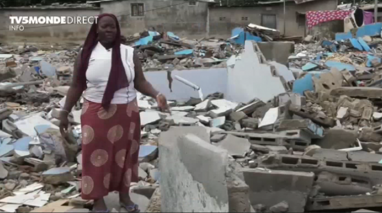 Côte d’Ivoire : après les inondations d’Abidjan, les sinistrés trouvent refuge dans un cimetière.( tout sauf ouattara )