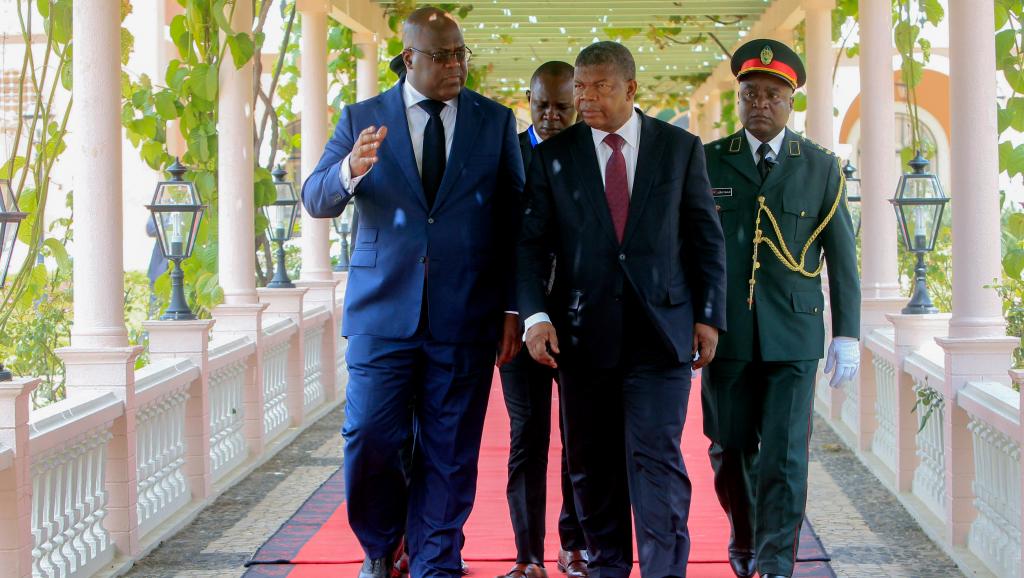 Pour sa première visite à l’étranger, Tshisekedi vante « l’alternance pacifique » en RDC