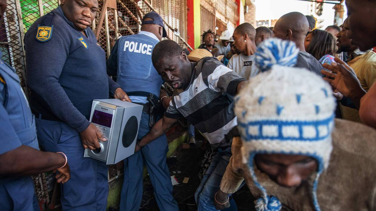 Violences xénophobes en Afrique du Sud : cinq personnes tuées à Johannesburg et 200 autres arrêtées