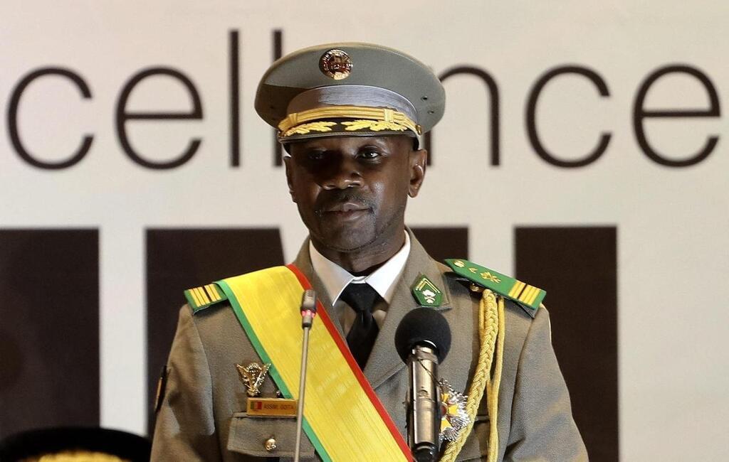 Mali : le colonel Assimi Goïta a prêté serment comme président de transition