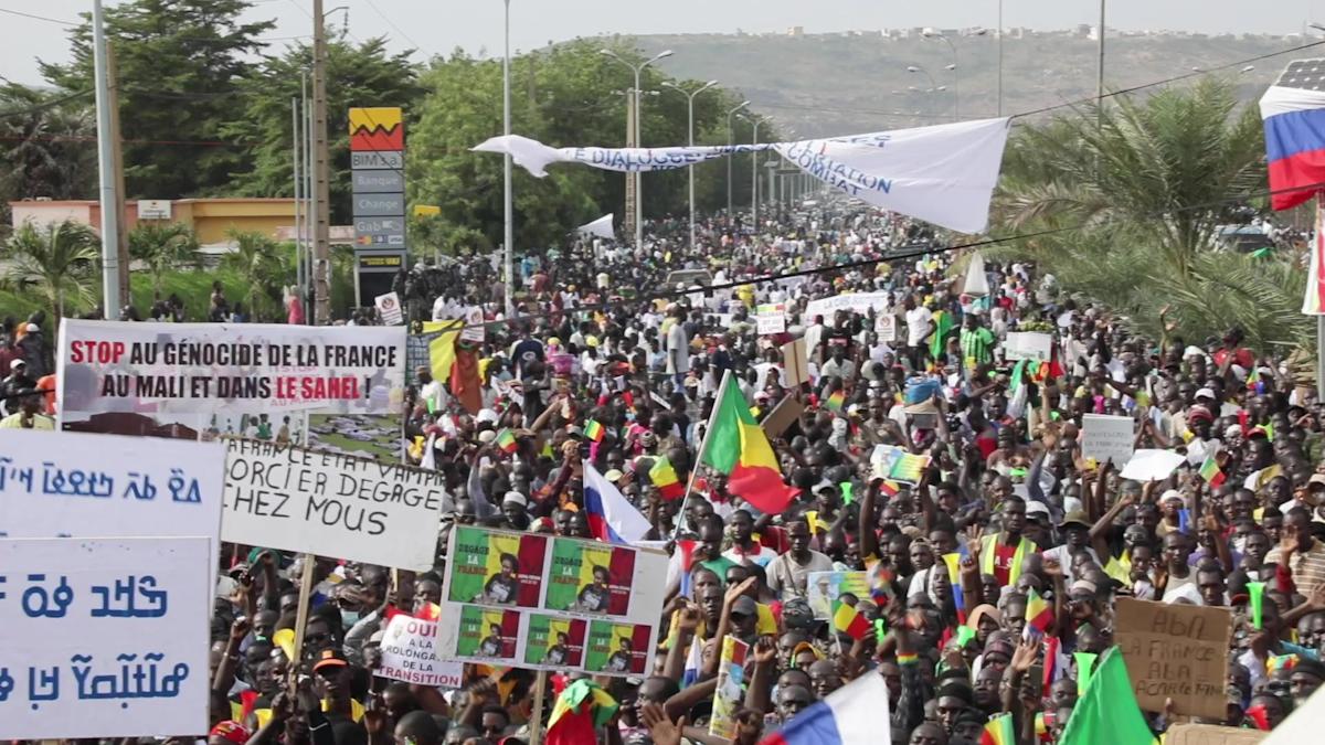 Mali : manifestation pour le retrait des troupes françaises