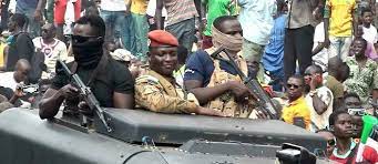 Au Burkina Faso, les autorités prônent la « mobilisation patriotique » face à la menace terroriste