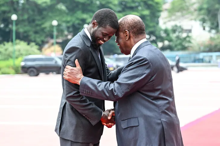 A Abidjan, le président sénégalais veut « dissiper les incompréhensions » dans la Cedeao